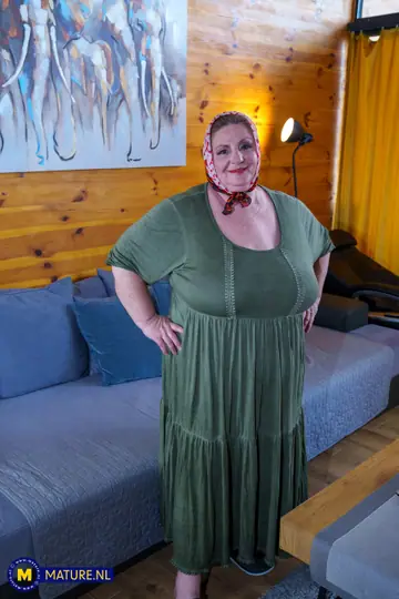 BBW MILF Poses in Panties and Shows Her Curves
