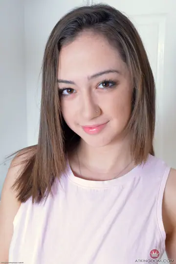 Lily Jordan – Petite Latina Brunette Spreads Her Pussy and Ass