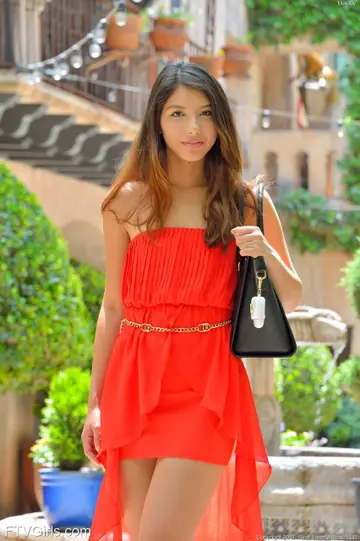 Melody Wylde – Athletic Asian Brunette Spreads Her Shaved Pussy in Public