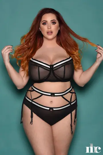 Lucy Collett – British Redhead BBW Flaunts Her Big Natural Tits in Lingerie