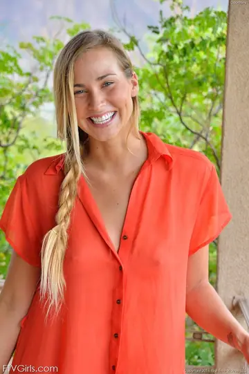 Courtney Dillon – Tall Blonde with Big Tits Toys Her Hairy Pussy Outdoors