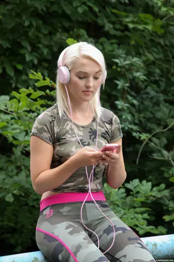 Lovita Fate – Czech Blonde Strips Out of Her Yoga Pants and Masturbates Outside
