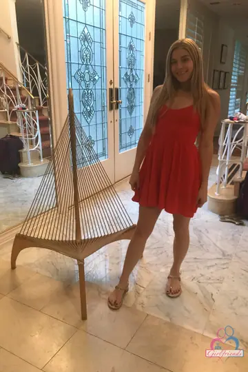 Nikki Peach – Petite Blonde Amateur Spreads Her Wet Pussy in a Dress
