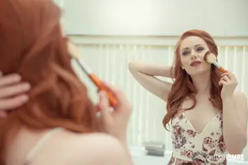 Ella Hughes – Thick European Redhead Fingers Her Hairy Pussy in the Bathroom