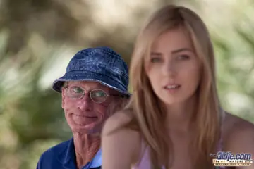 Abigaile Johnson – Skinny Blonde Sucks and Gets Fucked Anal Outdoors