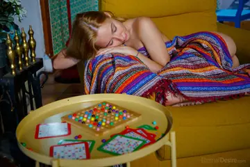 Kelly Collins – Blonde MILF Fingers Her Pussy on the Sofa