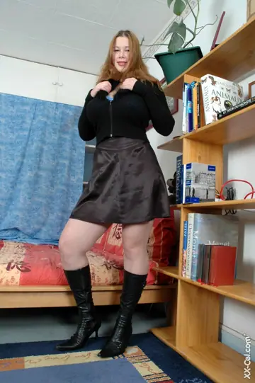 Terry Nova – Czech Redhead with Big Tits Pulls Panties Aside