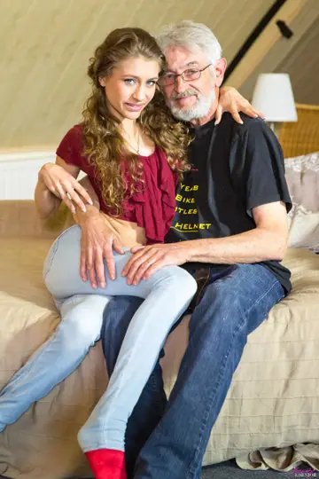 Rebel Lynn – Slim Brunette in Jeans Kisses Older Man Before Hardcore Sex