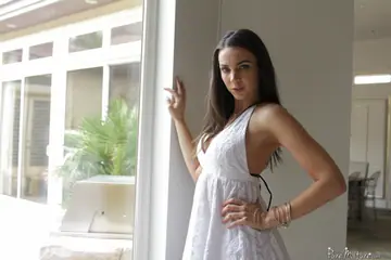Tiffany Tyler – Tall Brunette MILF Pulls Her Panties Aside and Spreads Her Pussy
