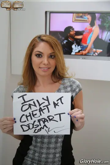Kiki Daire – Tattooed MILF in Stockings Takes Anal and Swallows