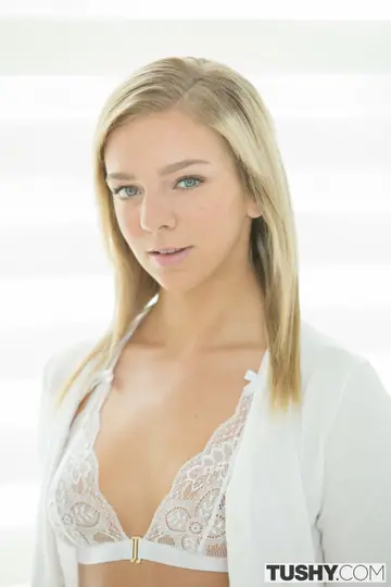 Tiffany Watson – Slim Blonde Takes Anal Doggy Style and Gets a Facial