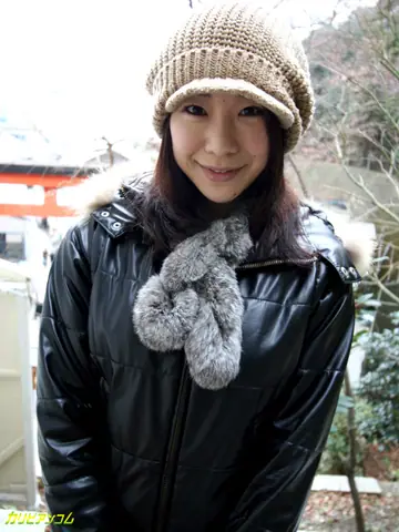 Miho Wakabayashi – Petite Japanese Brunette Reveals Her Hairy Bush