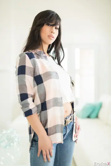 Jade Kush – Petite Asian Brunette Sucks Cock and Gets Fucked