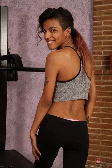Petite Ebony Woman Strips Out of Her Yoga Pants and Spreads Her Trimmed Pussy