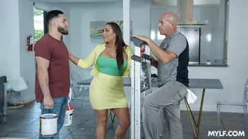 Carmela Clutch – Busty Latina MILF Takes Anal in a Threesome