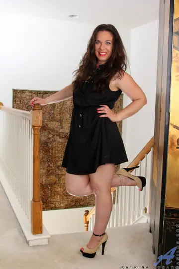 Katrina Sobar – Curvy Mature Brunette Strips Nude and Spreads Wide