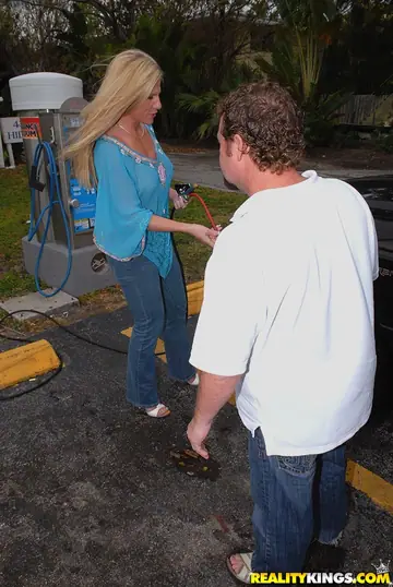 Amber Irons – Busty Blonde MILF Rides Cock and Gets Fucked Doggy Style and Missionary