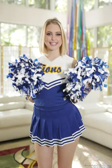 Chloe Couture – Blonde in Cosplay Costume Fingers and Licks Hairy Pussy
