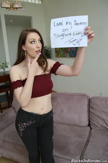 Jessie Wylde – Pale Brunette MILF Undresses and Takes Black Cock in Mouth