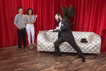 Luna Star – Curvy Latina MILF Gives a Blowjob Before Anal on the Sofa