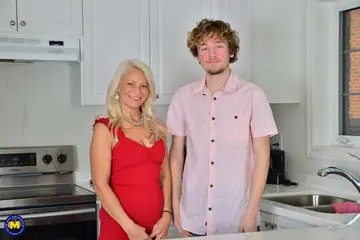 Jynn Daor – Mature Blonde in a Skirt Sucks Cock and Takes Cum in Mouth
