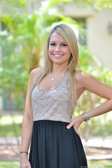 Kendall Kayden – Busty Blonde in a Black Lace Thong and Heels Flashes Outdoors
