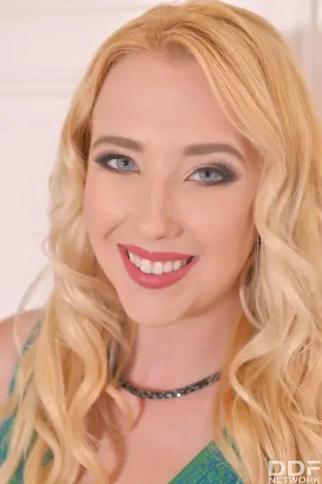 Samantha Rone – Blonde European Gives a Footjob and Takes Anal in the Office