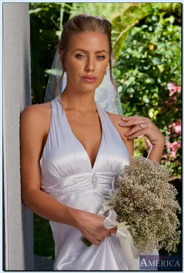 Nicole Aniston – Busty Blonde Bride Strips Out of Her Dress and Lingerie Outdoors