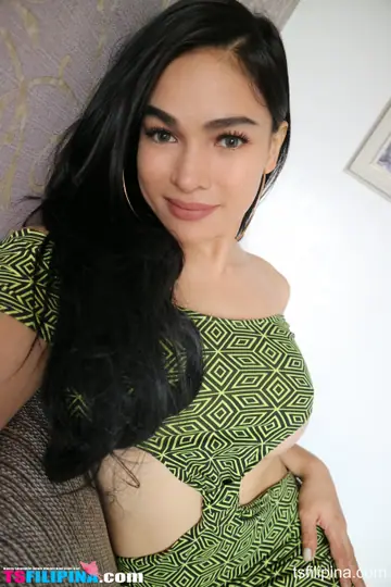 Trans Woman Undresses and Shows Her Tits and Nipples