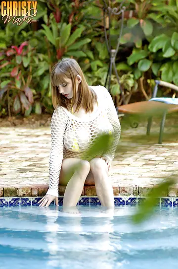 Christy Marks – Thick Redhead in a Bikini Bares Her Big Tits and Ass Outdoors