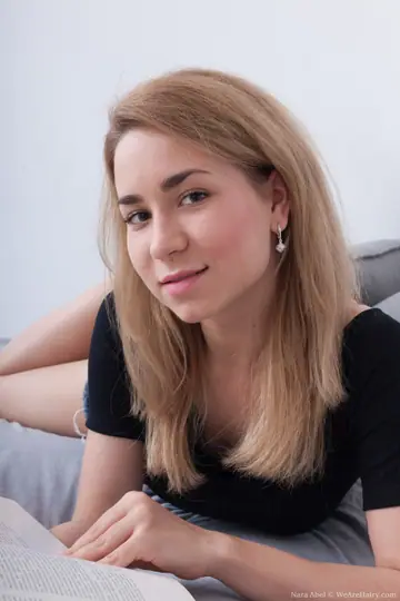 Nara Abel – Russian Amateur Strips Out of Her Shorts and Fingers Her Hairy Pussy