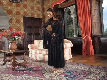 Satin Bloom – Thick Czech MILF Toys Her Ass and Spreads Wide in a Skirt