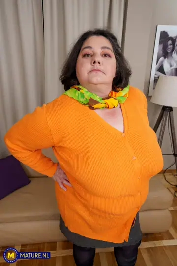 Curvy MILF in Stockings and Skirt Flaunts Her Big Ass