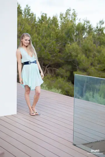 Cayenne Klein – Blonde Rides Him Outdoors Before He Finishes on Her Ass