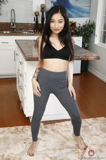 Avery Black – Petite Asian Brunette Pulls Yoga Pants Aside to Finger Her Pussy