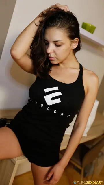 Henessy – Tattooed Spanish Brunette Sucks, Fucks and Swallows in a Hotel Threesome