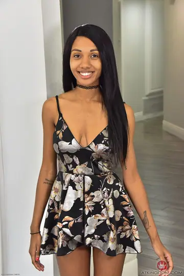 Alexis Avery – Slim Ebony Brunette with Big Natural Tits Spreads Her Pussy