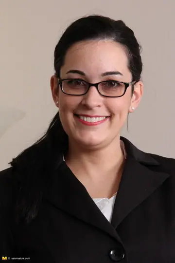 Nyla Parker – MILF Strips Out of Her Pantyhose and Glasses at Her Desk