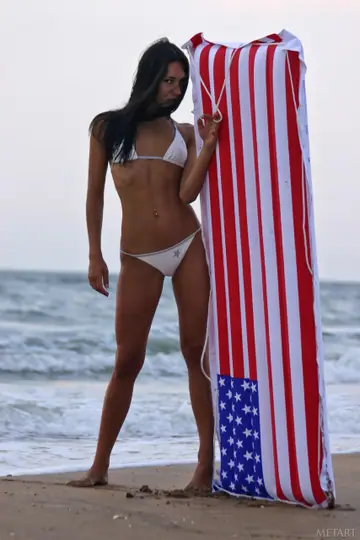Tall Slim Brunette Spreads Her Pussy on the Beach
