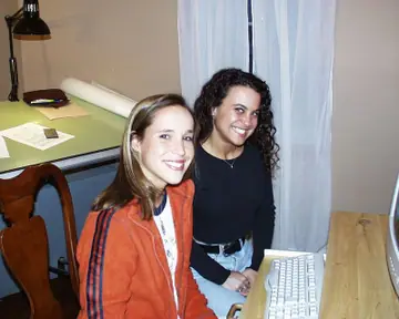 Two Brunettes Share a Cumshot After Threesome Blowjob and Footjob