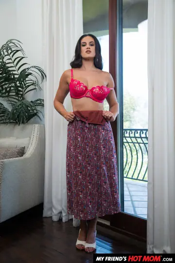 Penny Barber – Busty Brunette MILF Strips Off Her Lingerie for a Titjob and Cowgirl Sex