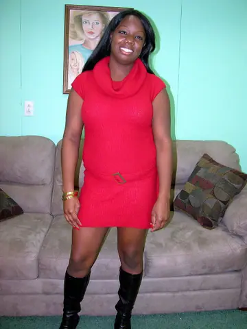 Curvy Ebony MILF Undresses and Shows Off Her Round Ass