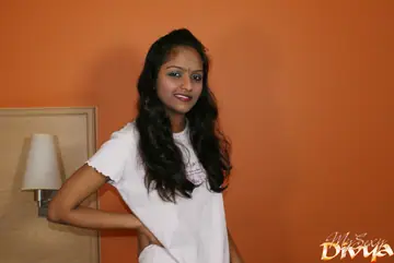 Indian Woman Undresses to Reveal Her Firm Tits