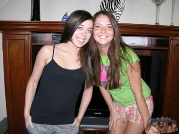 Kirin Desado – Brunette Lesbians Kiss, Lick, and Finger