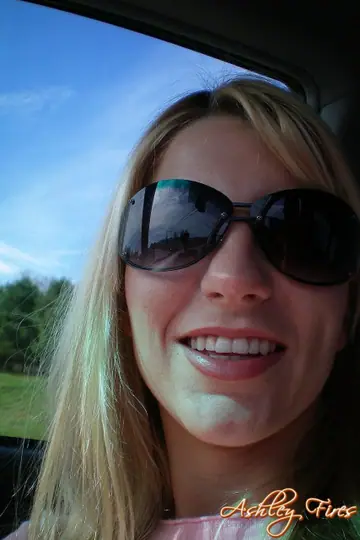 Ashley Fires – Busty Blonde MILF Gives a Blowjob and Gets Fucked in the Car