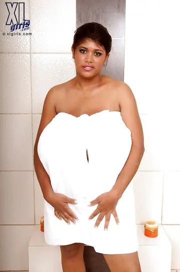 Kristina Milan – Busty Latina MILF Strips Off Her Skirt and Lingerie