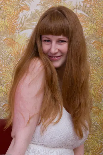 Chloe B – Curvy Australian Redhead MILF Strips to Show Her Big Tits and Ass