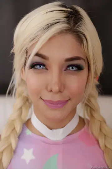 Valentina Paradis – Blonde Latina in Socks Gets Fucked