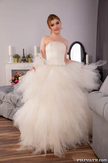 Rebeca Fox – Russian Redhead Bride Takes Anal Gangbang and Facial