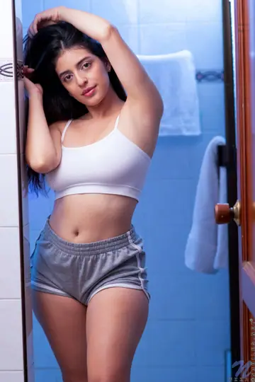 Ileana Burgos – Thick Latina with Big Tits Strips Out of Her Shorts in the Bathroom